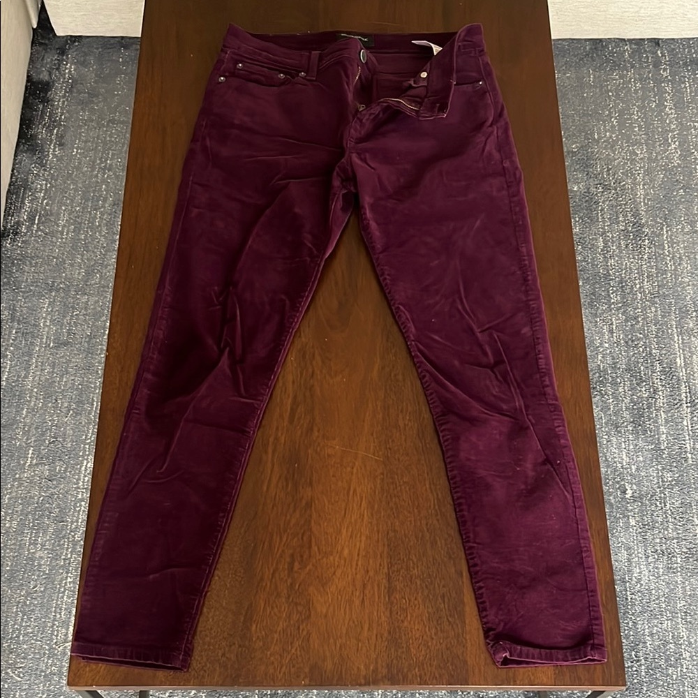 Women’s Banana Republic Burgundy Corduroy Pants size 29